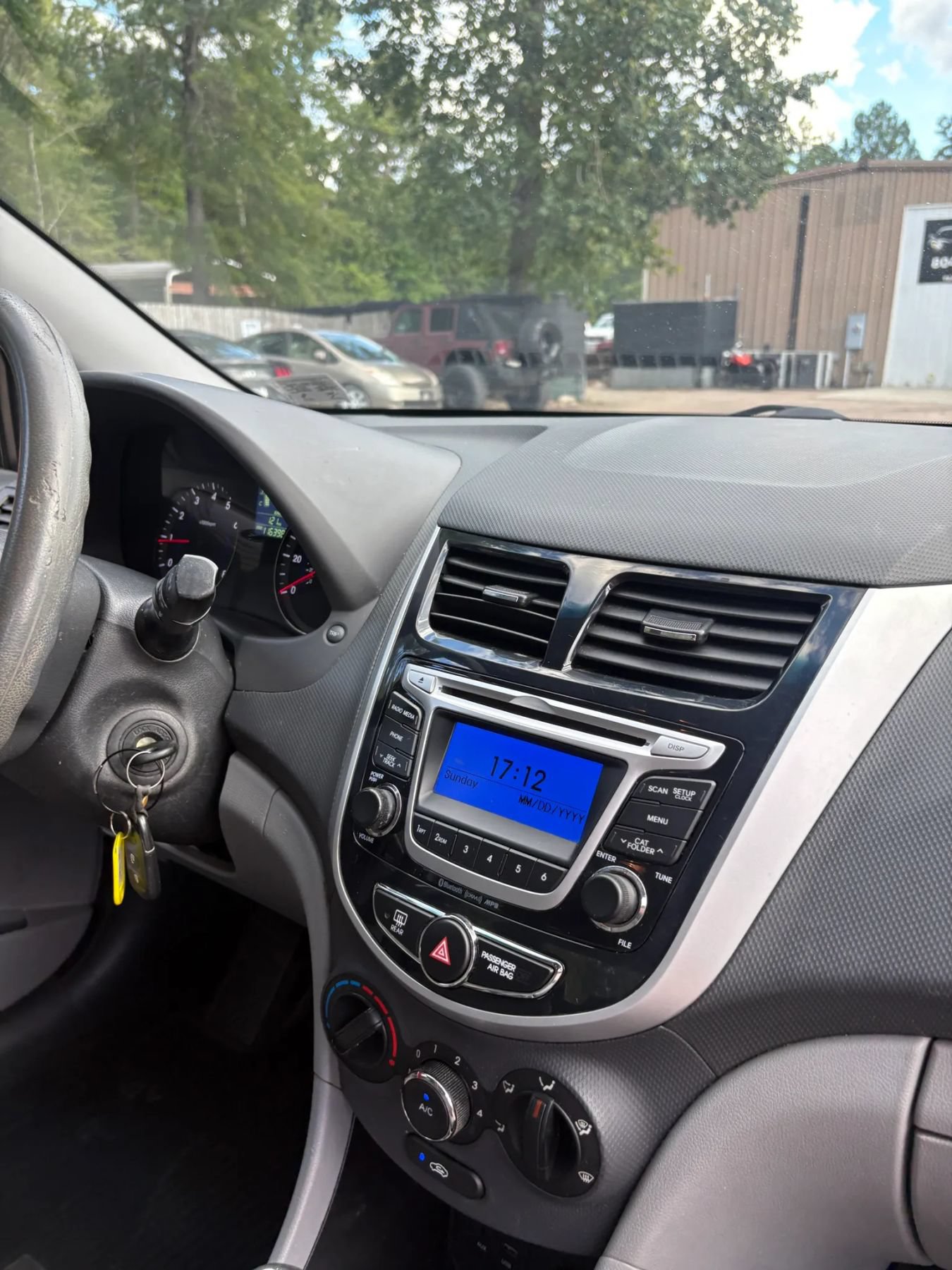 Used 2014 Hyundai Accent GLS w/ Option Group 2 FWD image 38