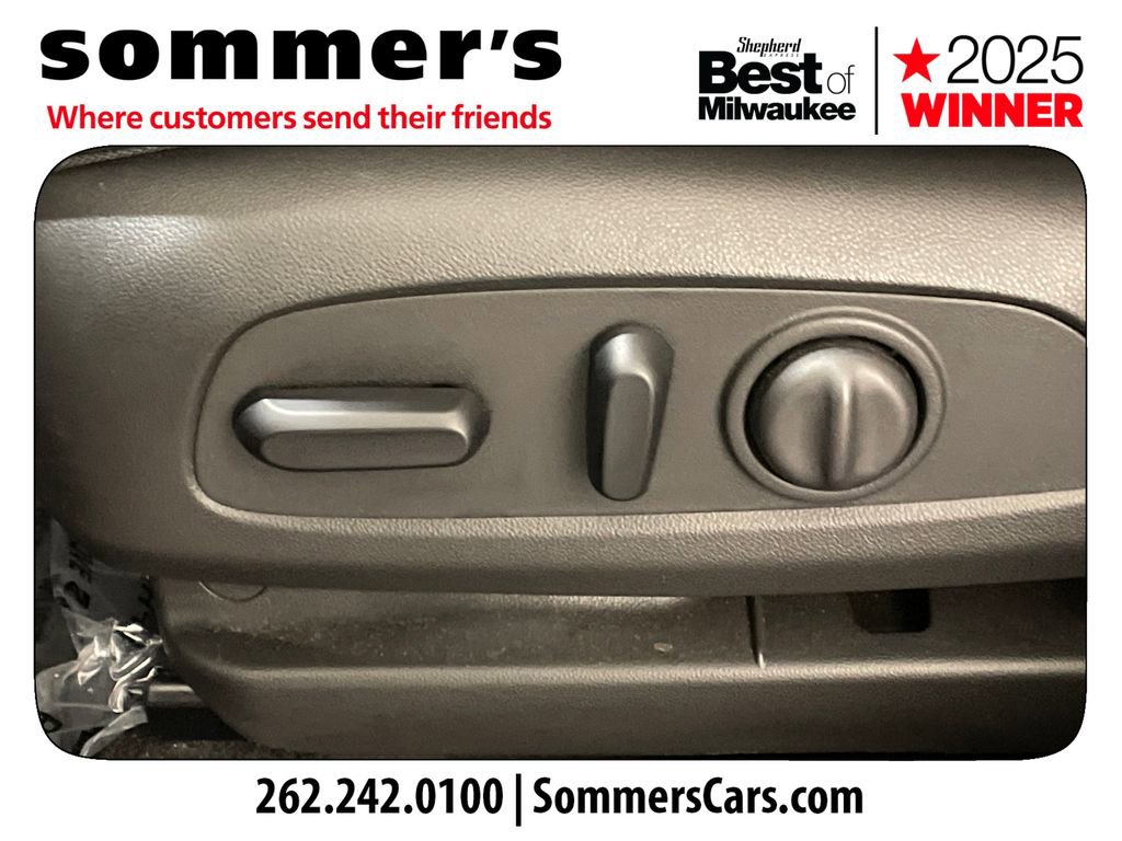 Used 2024 Chevrolet TrailBlazer RS w/ Convenience Package image 10