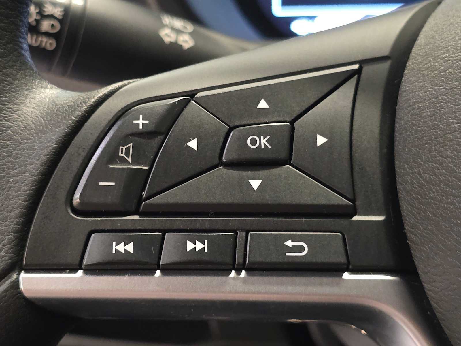 Used 2021 Nissan Kicks SV w/ Exterior Package FWD image 16