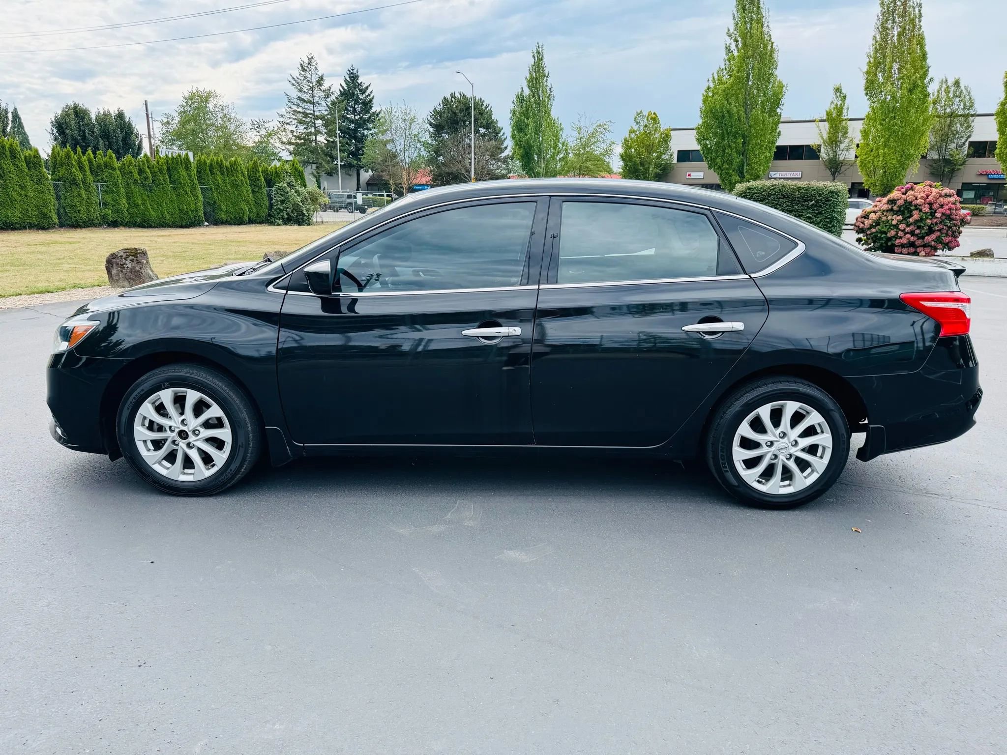 Used 2019 Nissan Sentra S w/ Appearance Package image 2