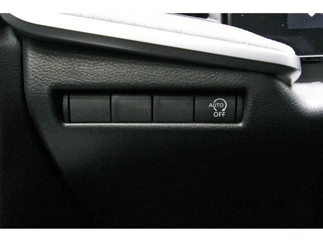 New 2026 Nissan Kicks SV FWD image 17