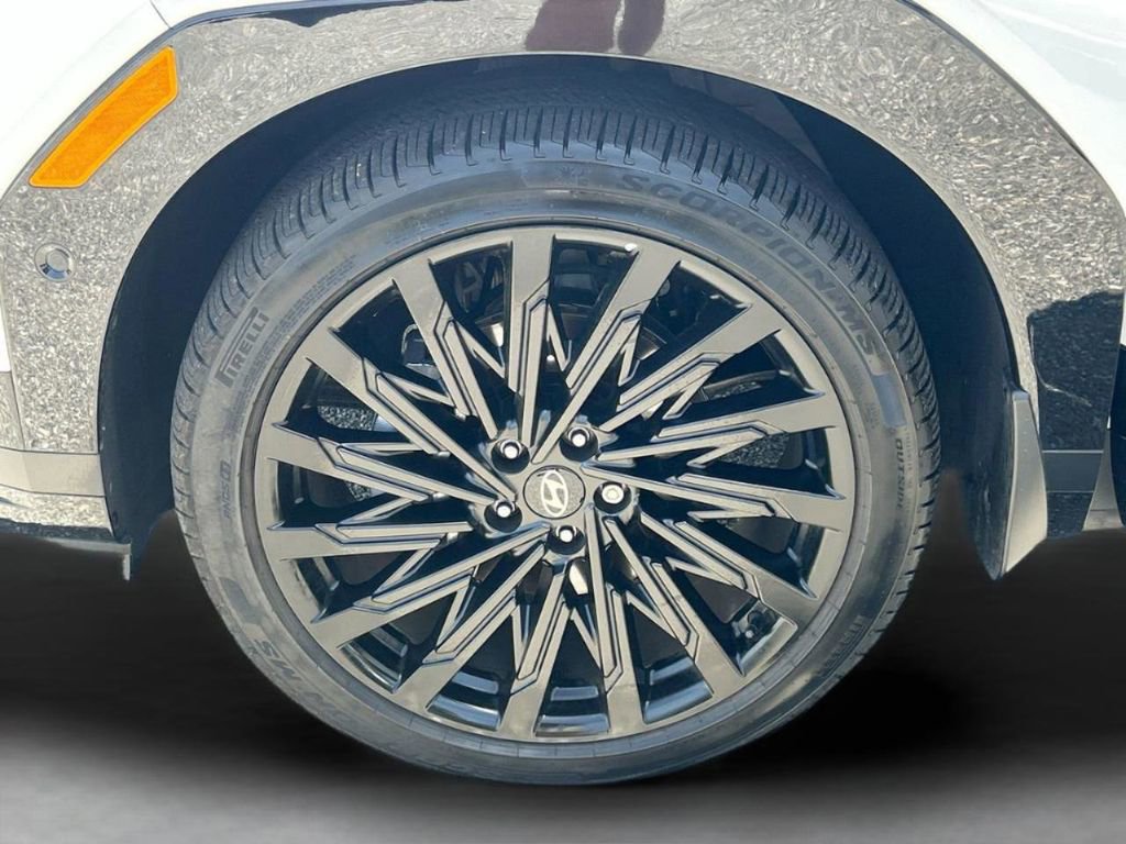 Certified 2025 Hyundai Santa Fe Calligraphy FWD image 40