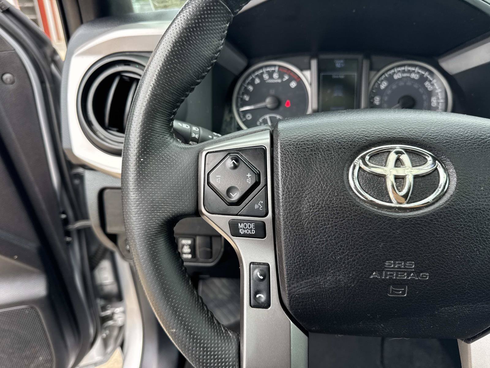 Used 2021 Toyota Tacoma Limited RWD image 23