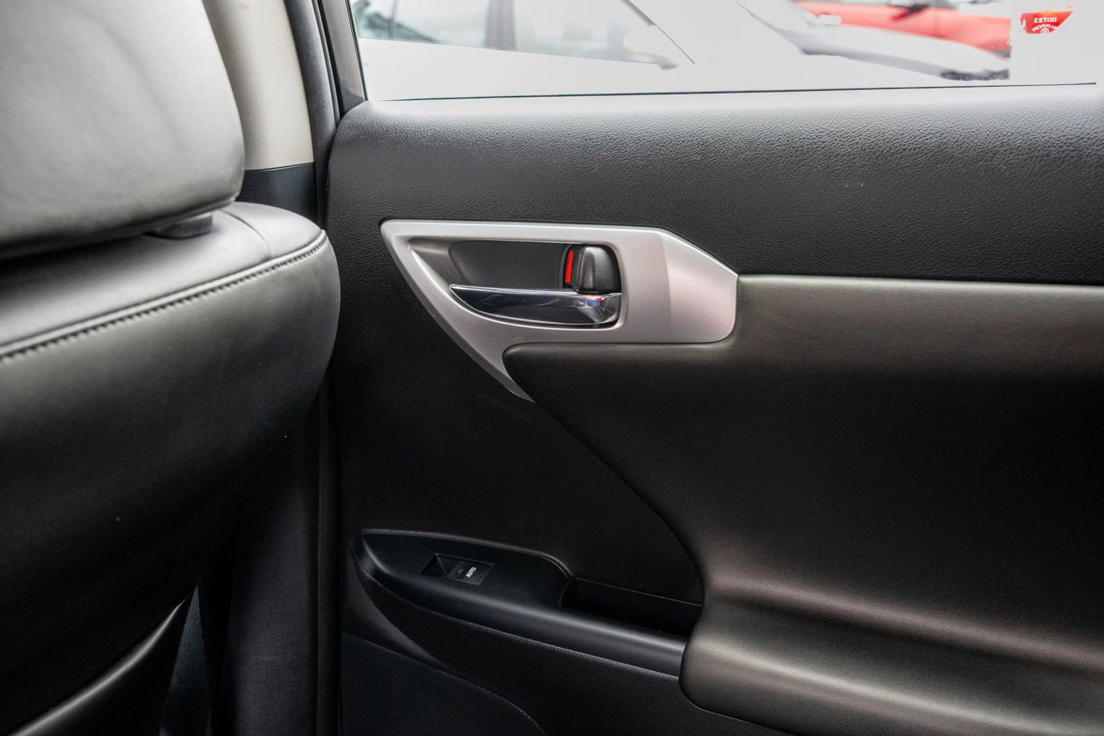 Used 2012 Lexus CT 200h Premium FWD image 30