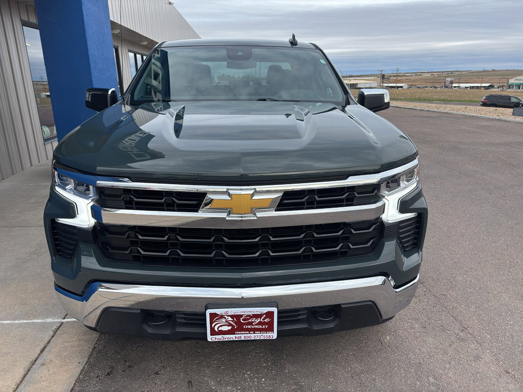 Used 2025 Chevrolet Silverado 1500 LT image 3