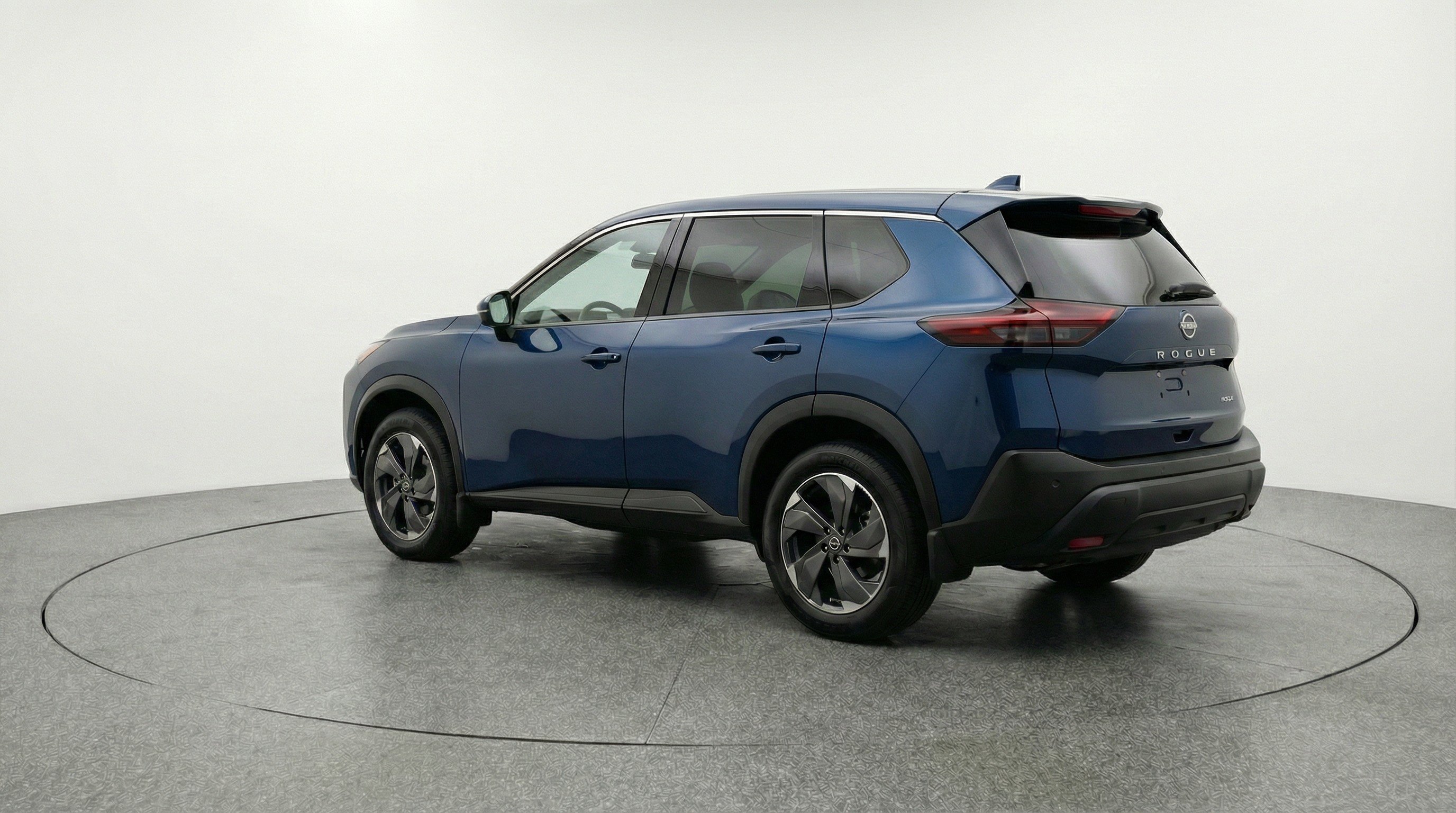 Used 2025 Nissan Rogue SV AWD/4WD image 6