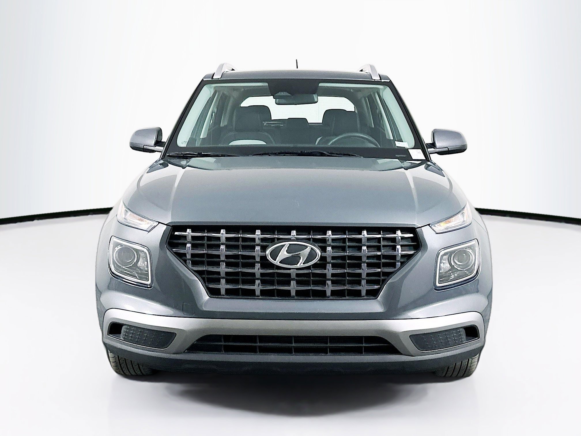 Used 2025 Hyundai Venue SEL image 2