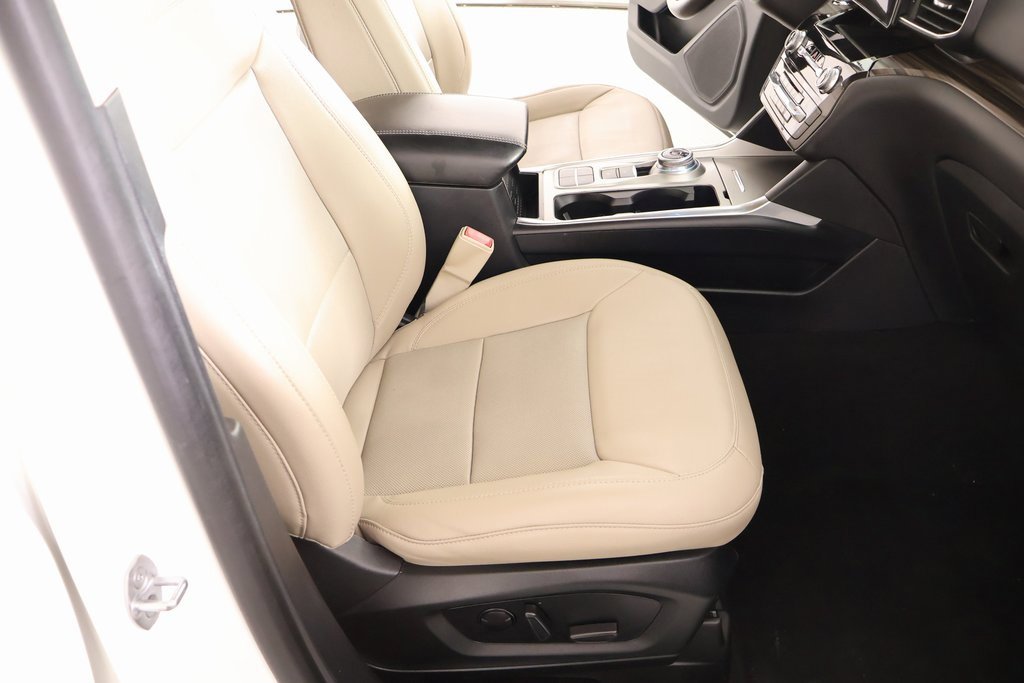 Used 2021 Ford Explorer Limited image 15
