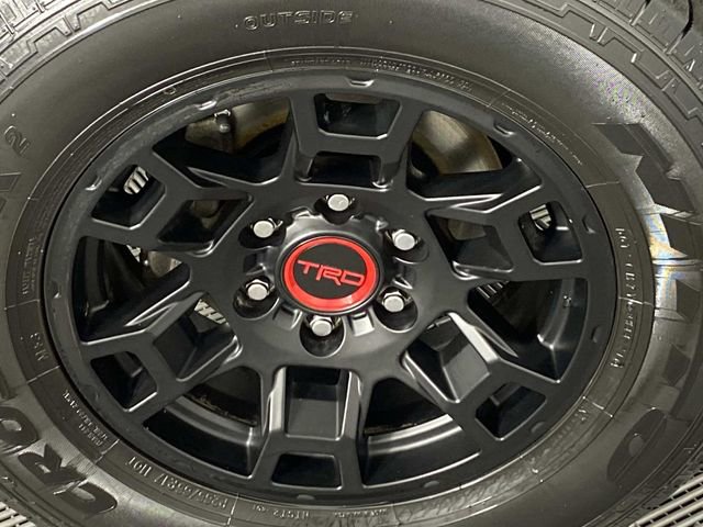 Used 2019 Toyota Tacoma TRD Sport w/ Technology Package AWD/4WD image 31