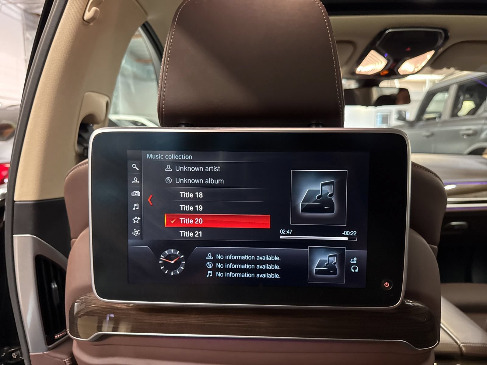 Used 2018 BMW 750i RWD image 22