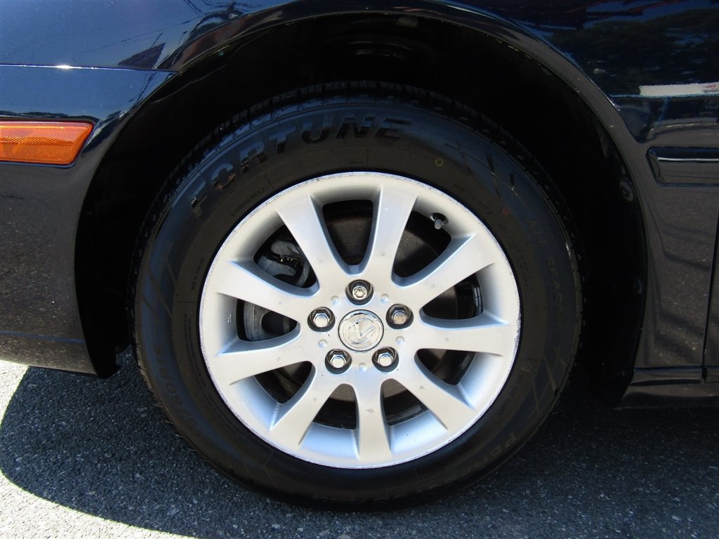 Used 2004 Lexus ES 330 FWD image 12