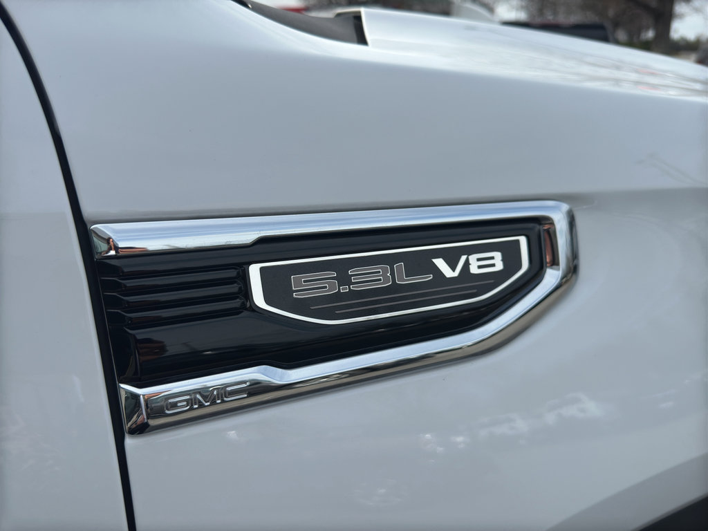 Used 2025 GMC Sierra 1500 SLT AWD/4WD image 7
