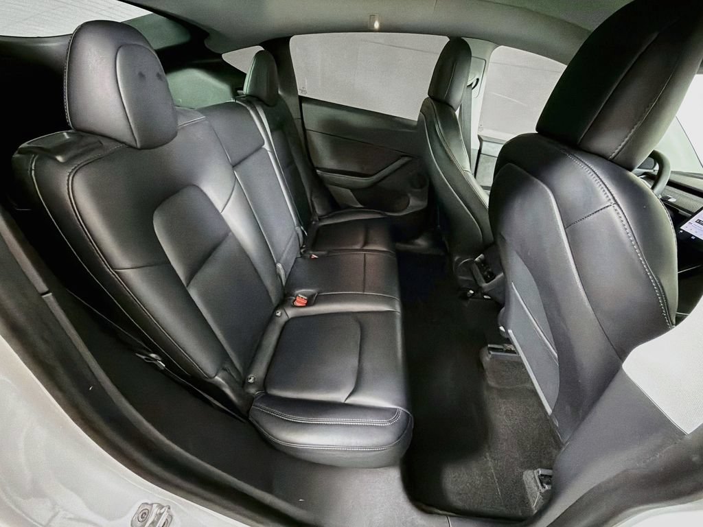 Used 2021 Tesla Model Y Long Range AWD/4WD image 28