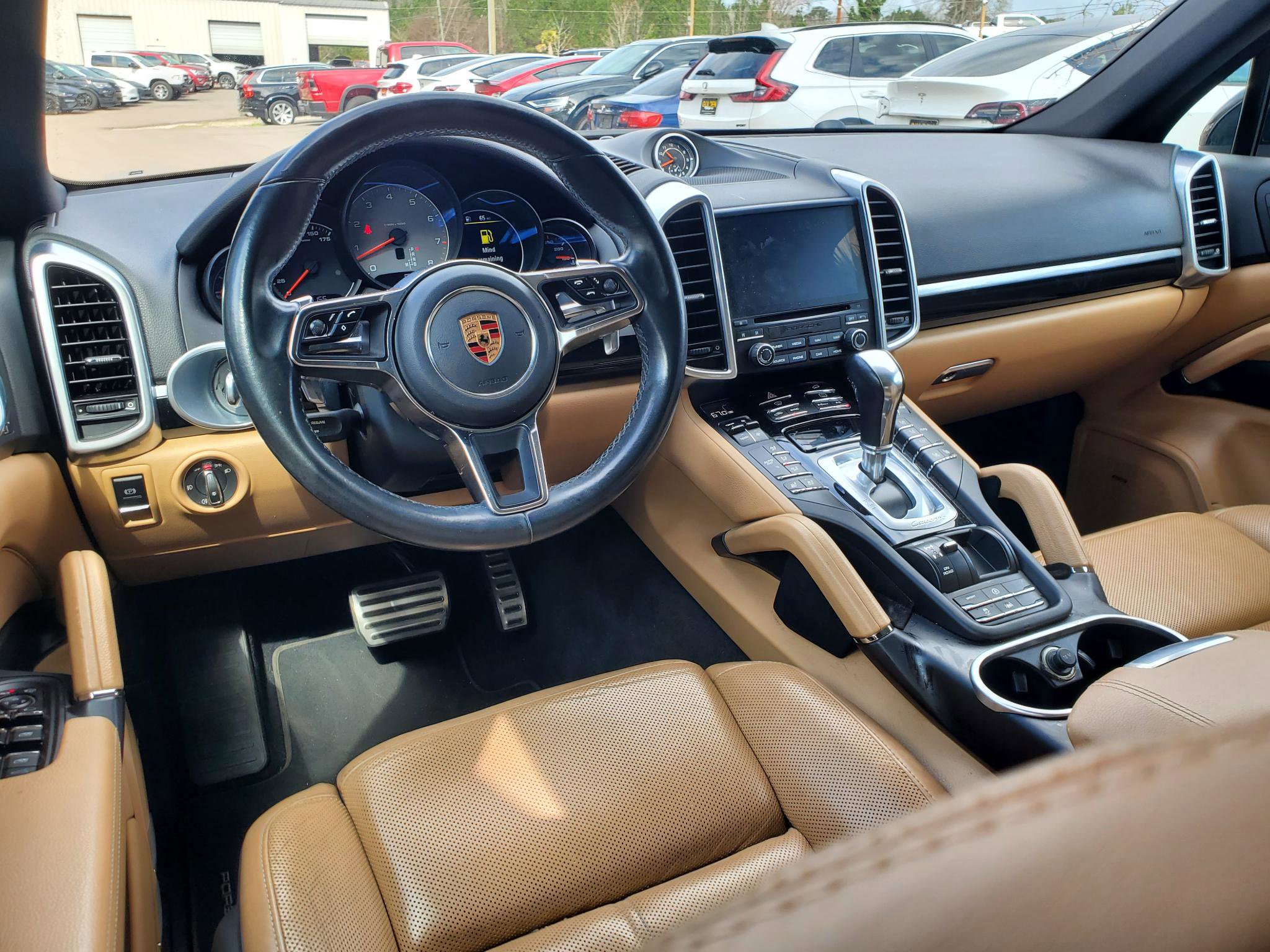 Used 2017 Porsche Cayenne S image 24