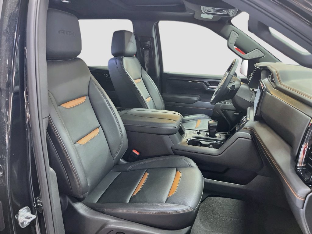 Used 2025 GMC Sierra 1500 AT4 w/ AT4 Premium Package AWD/4WD image 30