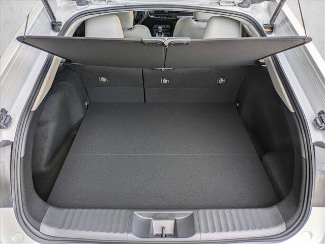 Used 2023 Toyota Prius XLE image 6