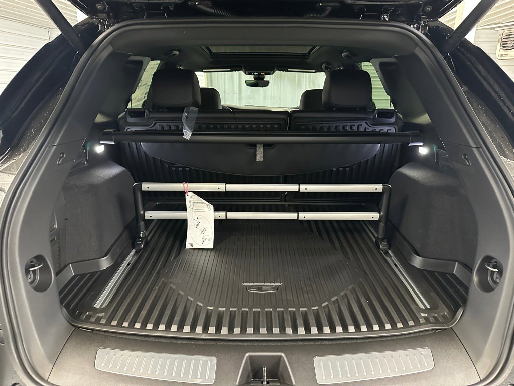 New 2026 Cadillac XT5 Premium Luxury w/ LPO, ONYX Package image 26