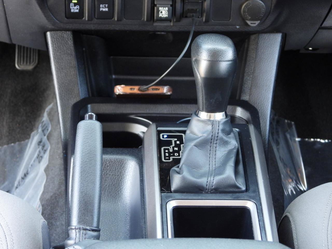 Used 2022 Toyota Tacoma SR5 w/ Technology Package RWD image 45