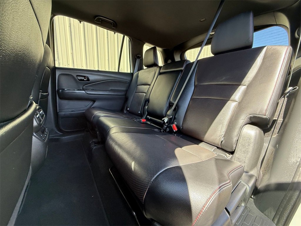 Used 2024 Honda Passport Black Edition image 29