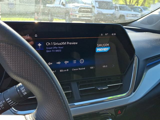 Used 2025 Chevrolet Trax LT FWD image 17