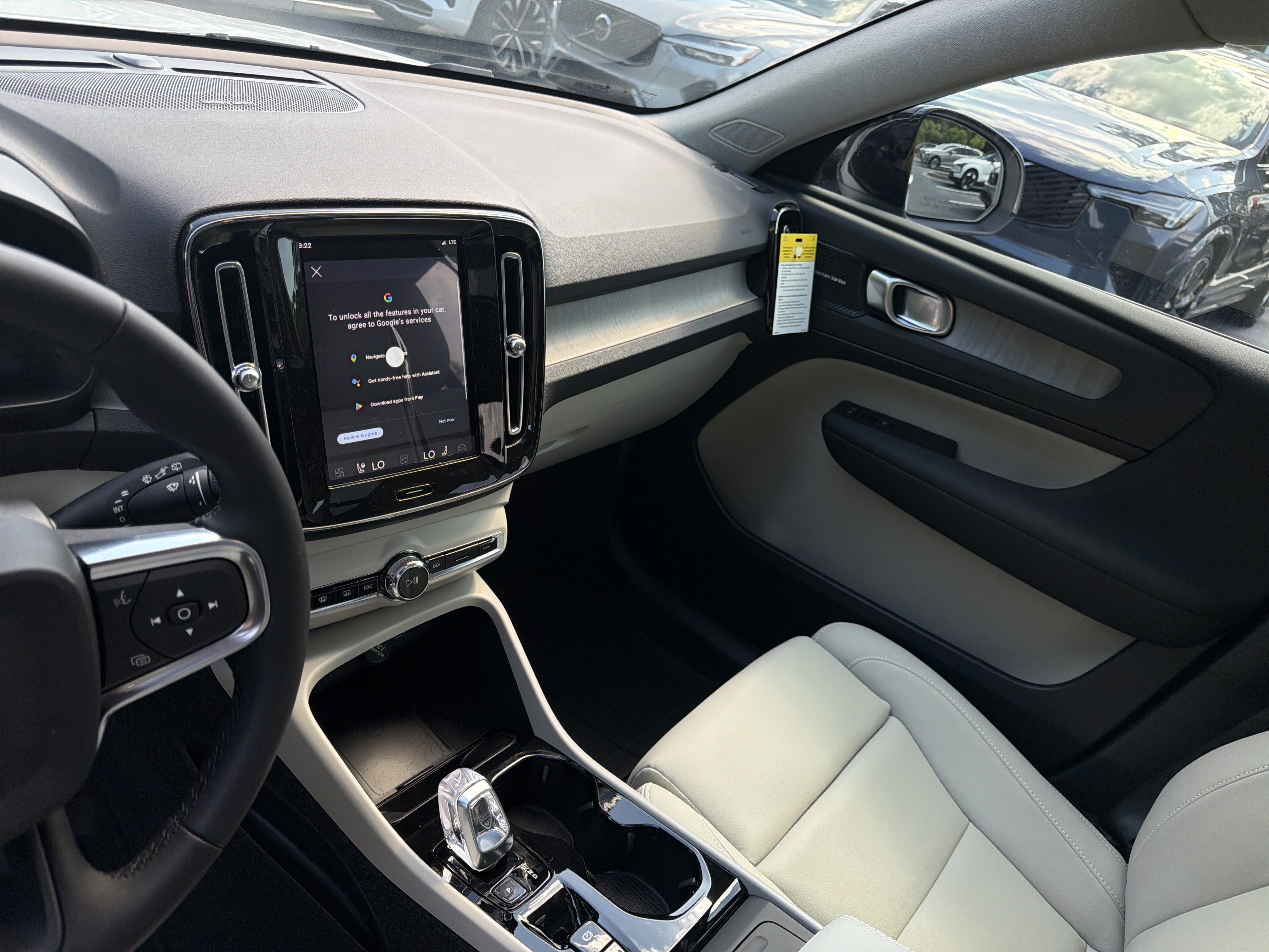 New 2026 Volvo XC40 B5 Ultra w/ Protection Package Premier AWD/4WD image 17