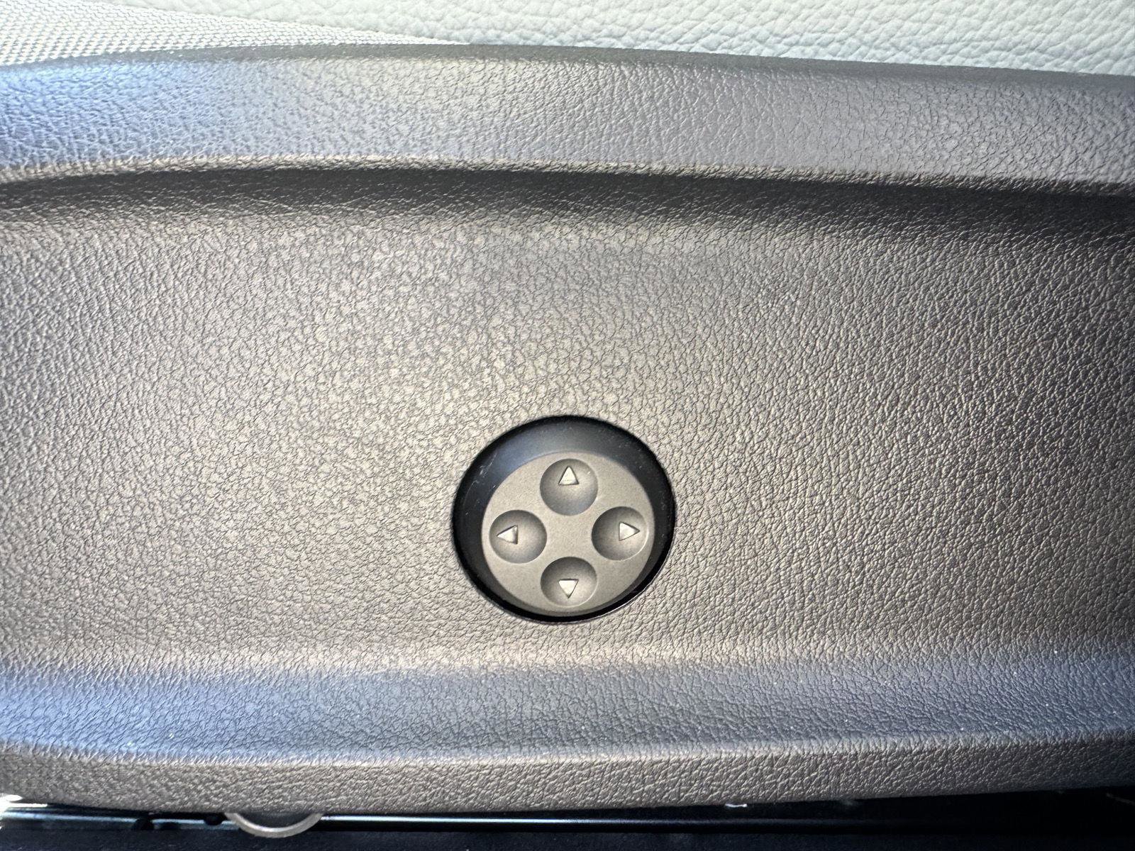 Certified 2026 Mercedes-Benz GLB 250 image 8