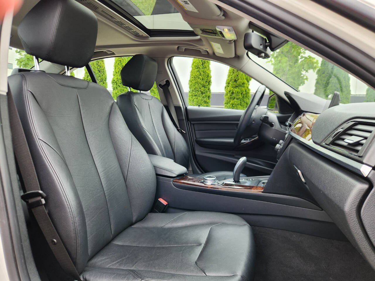 Used 2014 BMW 328i xDrive Sedan AWD/4WD image 9