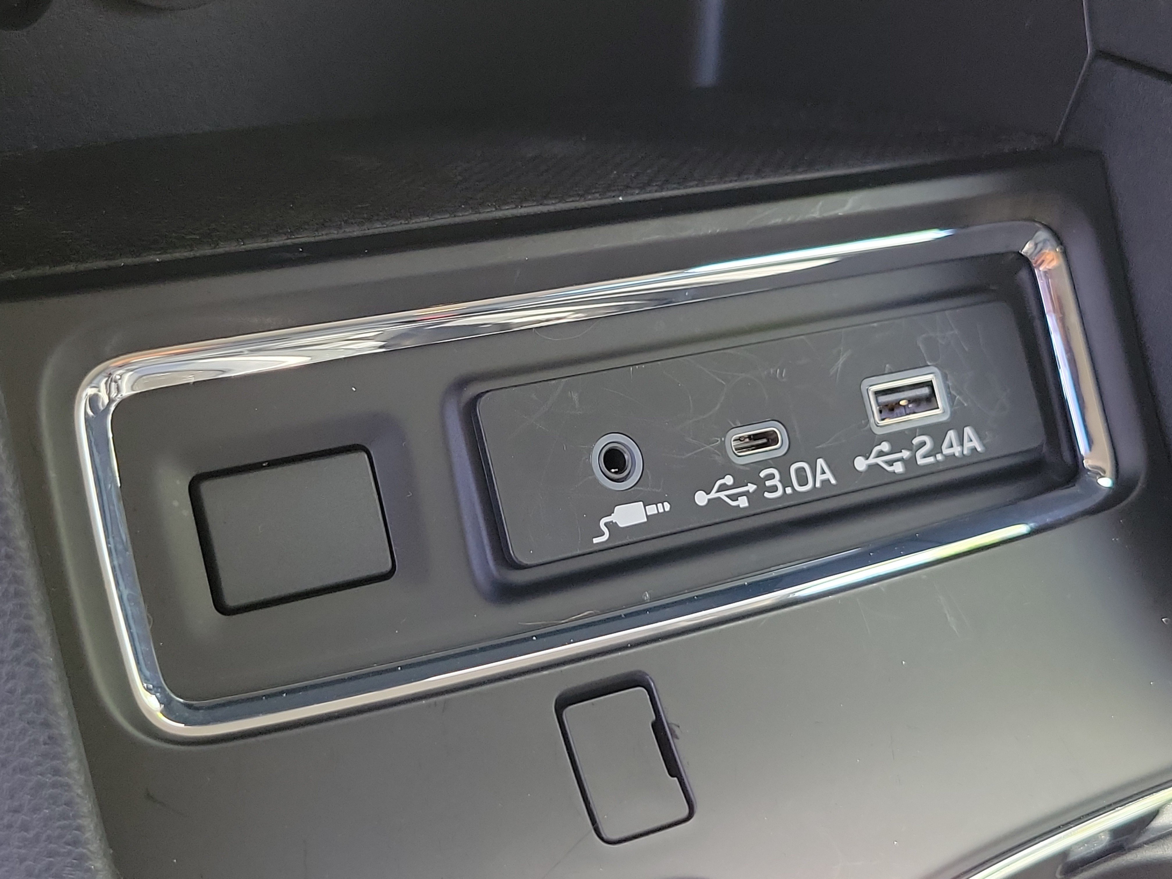 Used 2026 Subaru Ascent Premium AWD/4WD image 9