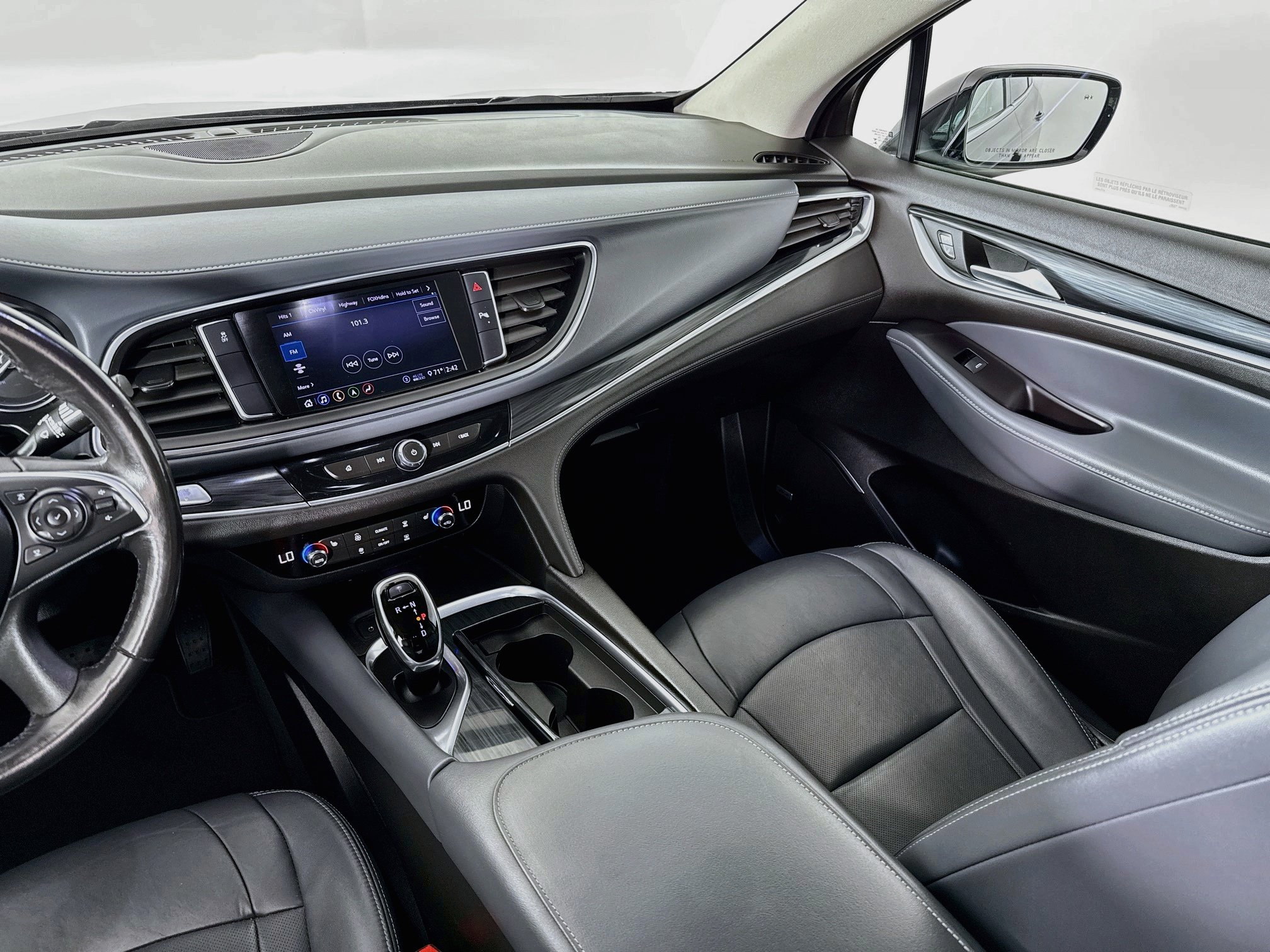 Used 2020 Buick Enclave Essence w/ Sun And Navigation Package FWD image 28