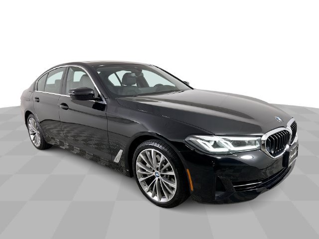 Used 2023 BMW 530i w/ Convenience Package RWD image 2