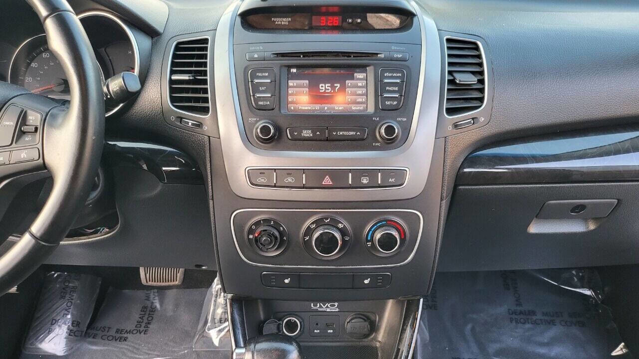 Used 2014 Kia Sorento LX w/ Touring Package (LX) image 24