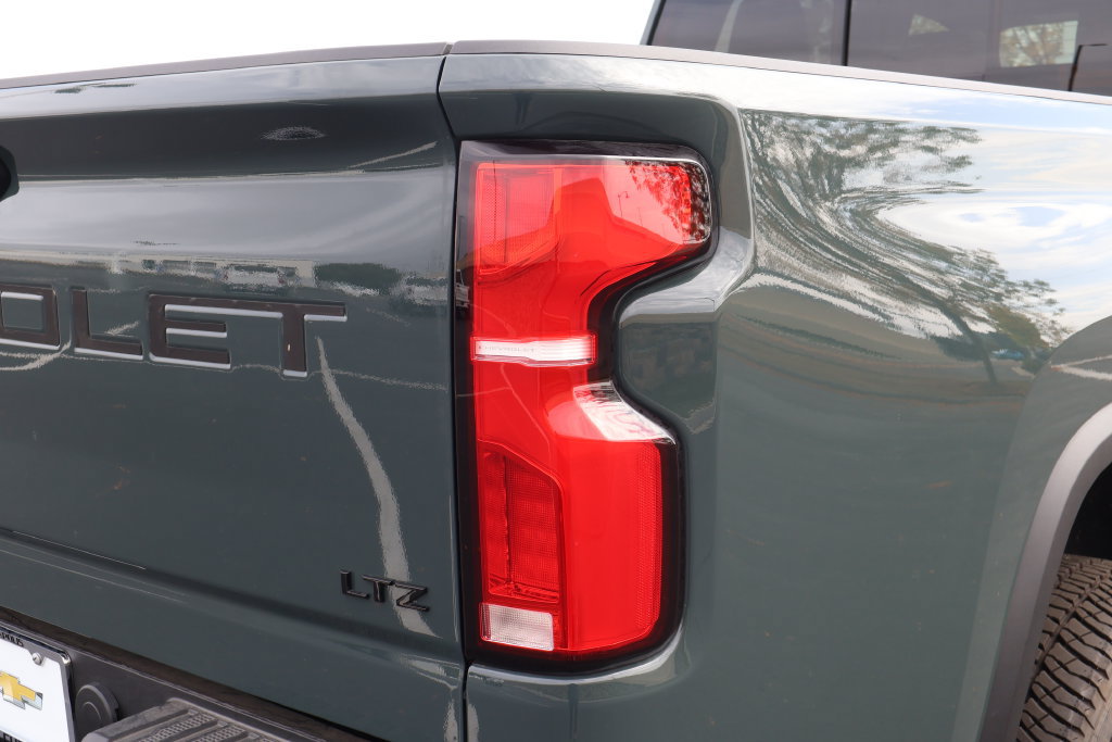 New 2026 Chevrolet Silverado 2500 LTZ w/ LTZ Premium Package AWD/4WD image 7