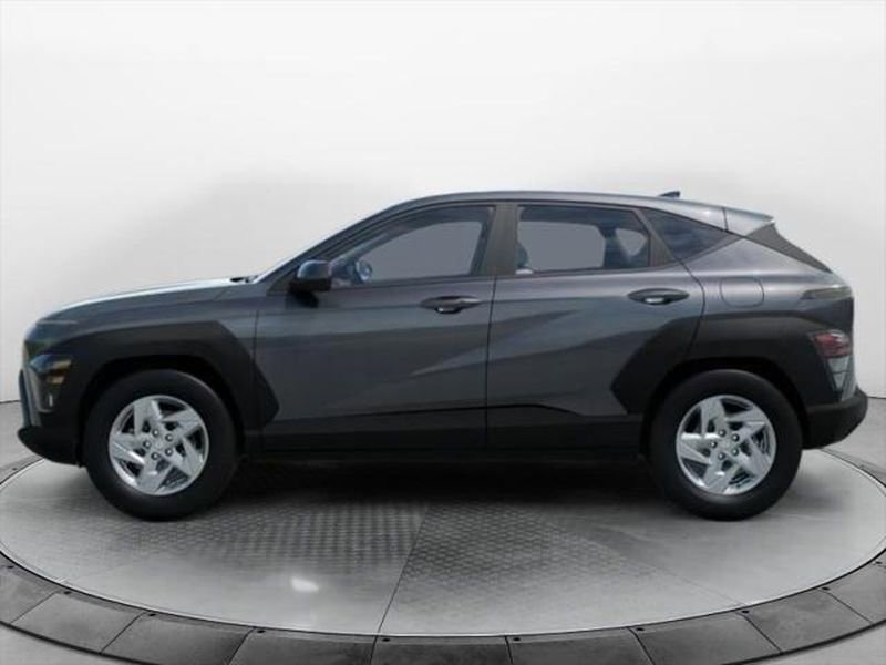 New 2026 Hyundai Kona SE image 3