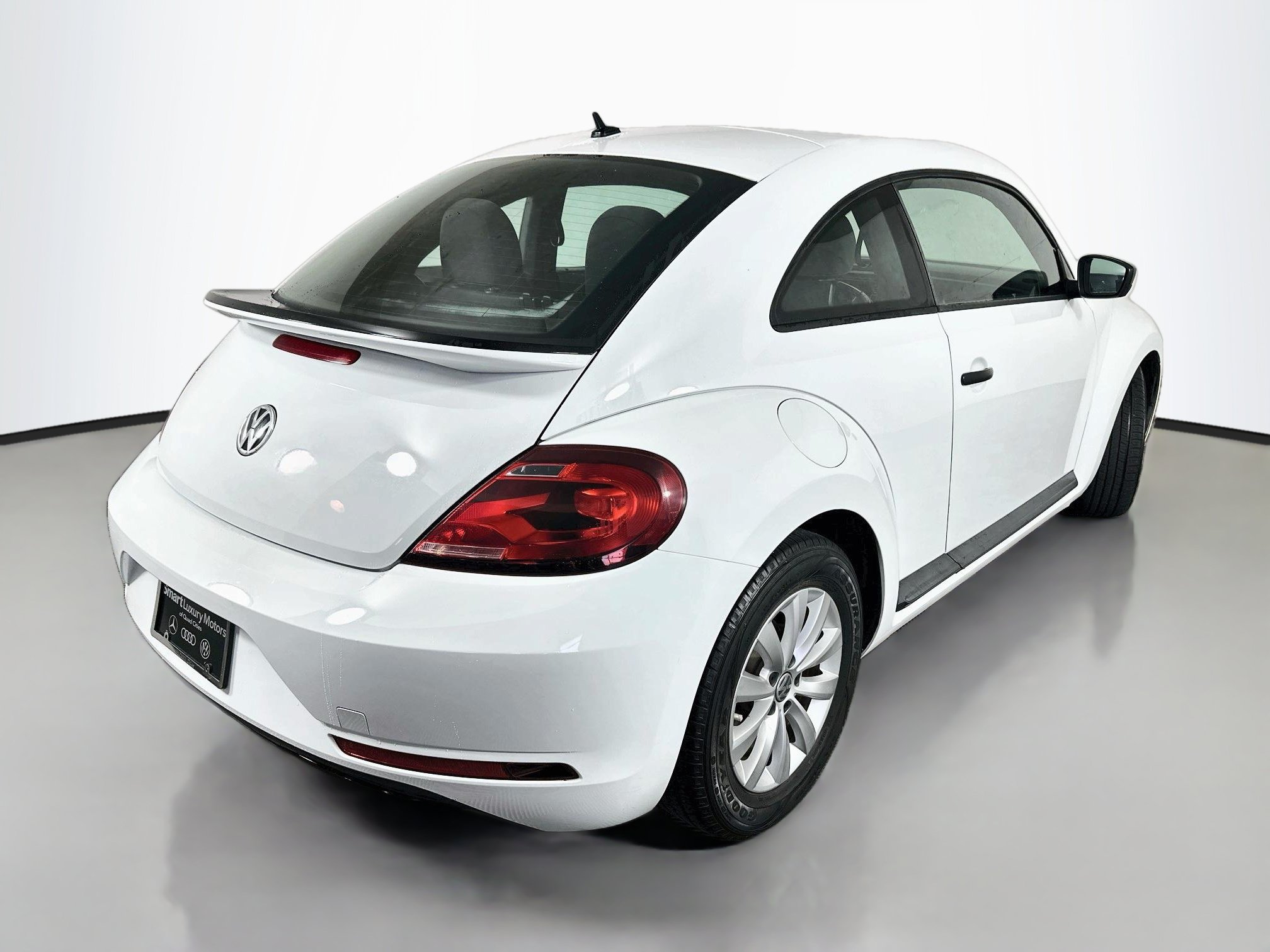 Used 2017 Volkswagen Beetle 1.8T Classic FWD image 7