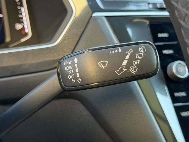 Certified 2023 Volkswagen Tiguan SEL R-Line AWD/4WD image 25