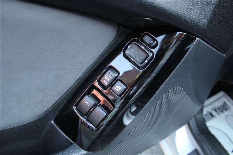 Used 2004 MAZDA RX-8 w/ AT Sport Pkg RWD image 12