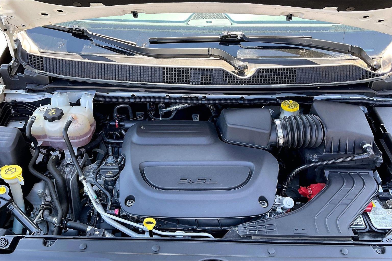 Certified 2022 Chrysler Voyager LX w/ Fleet Security Group image 9