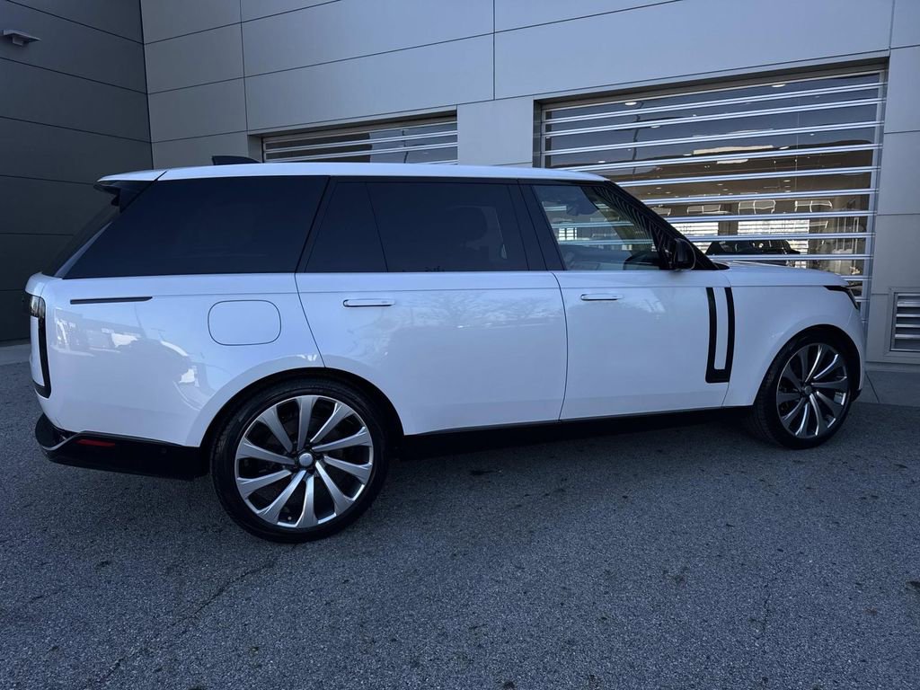 Certified 2024 Land Rover Range Rover Long Wheelbase Autobiography AWD/4WD image 8