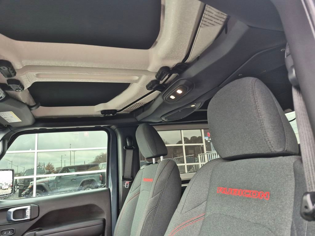 Used 2024 Jeep Wrangler Rubicon w/ Technology Group image 18