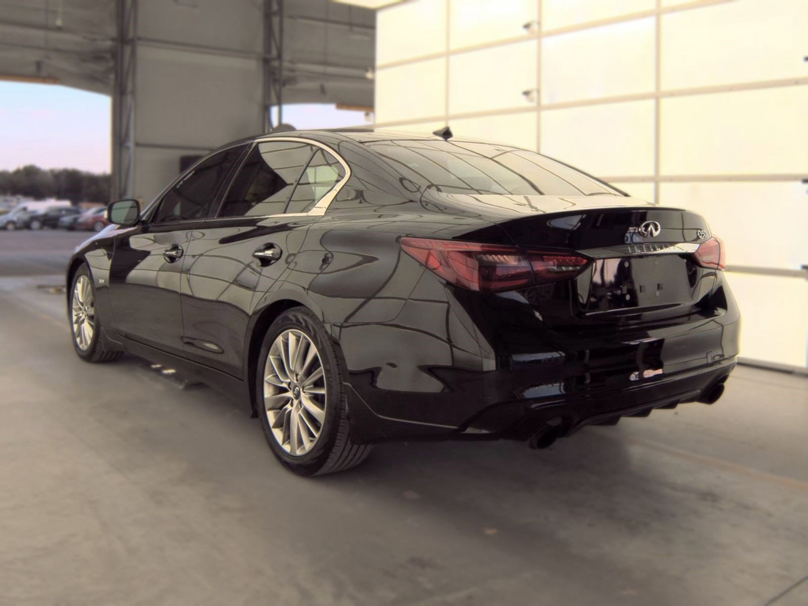 Used 2019 INFINITI Q50 Luxe w/ Cargo Package (L96) RWD image 6