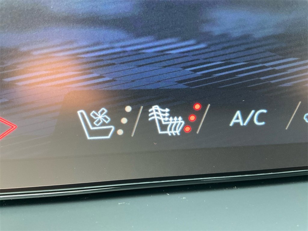 New 2026 Chevrolet Suburban Premier image 21