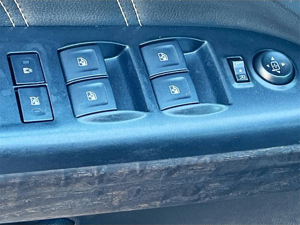 Used 2021 GMC Canyon Denali image 18