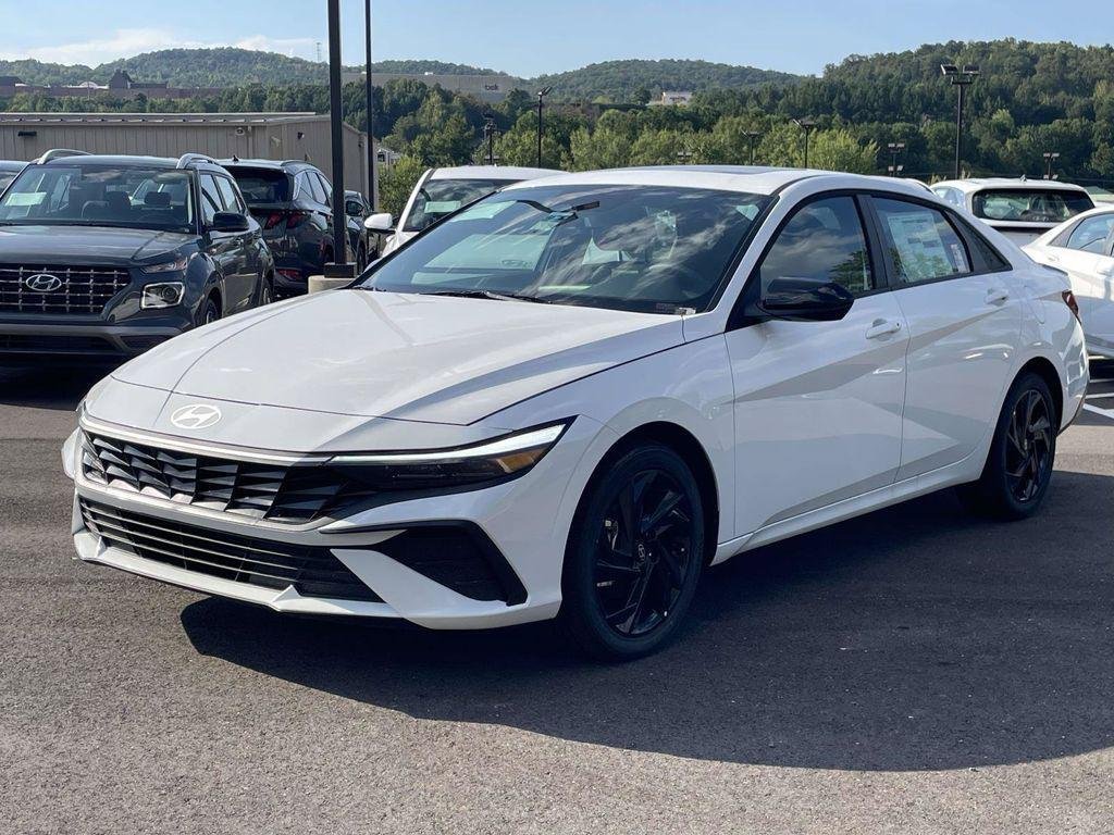 New 2026 Hyundai Elantra SEL Sport FWD image 32