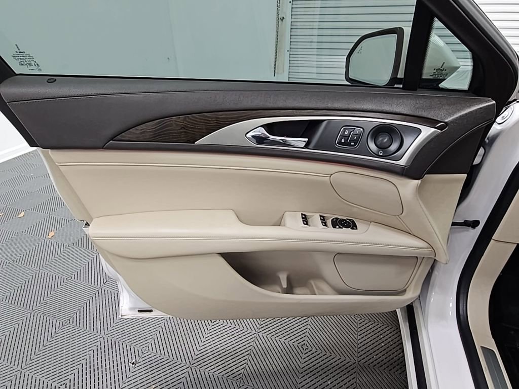 Used 2019 Lincoln MKZ Reserve w/ Reserve Plus Package image 30