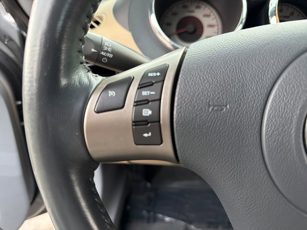Used 2006 Pontiac Solstice Convertible w/ Premium Package RWD image 19
