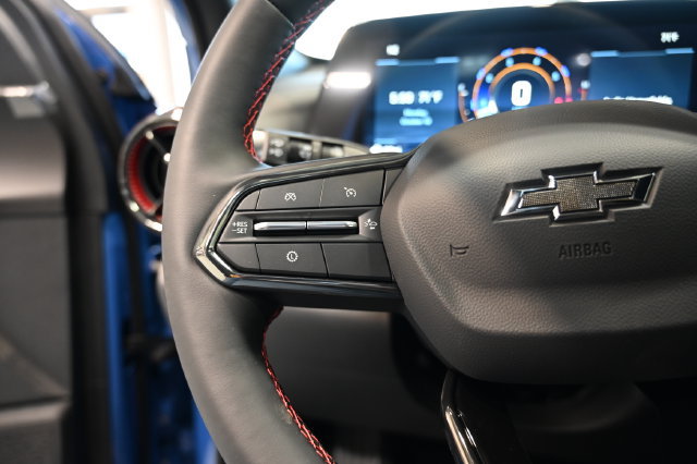 New 2027 Chevrolet Equinox RS w/ LPO, Floor Liner Package FWD image 23
