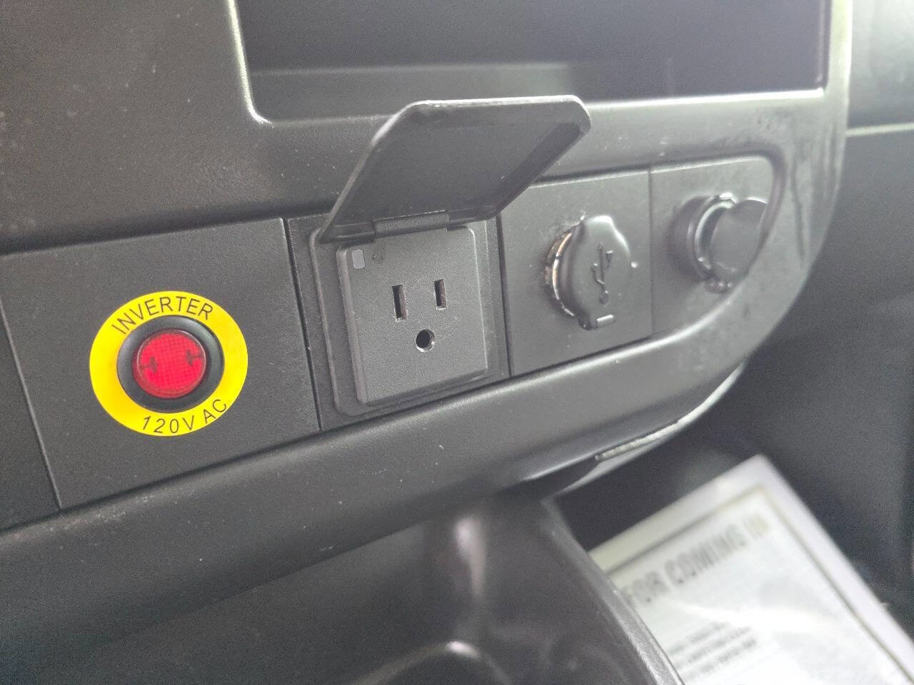 Used 2018 Chevrolet Express 2500 w/ Driver Convenience Package RWD image 18