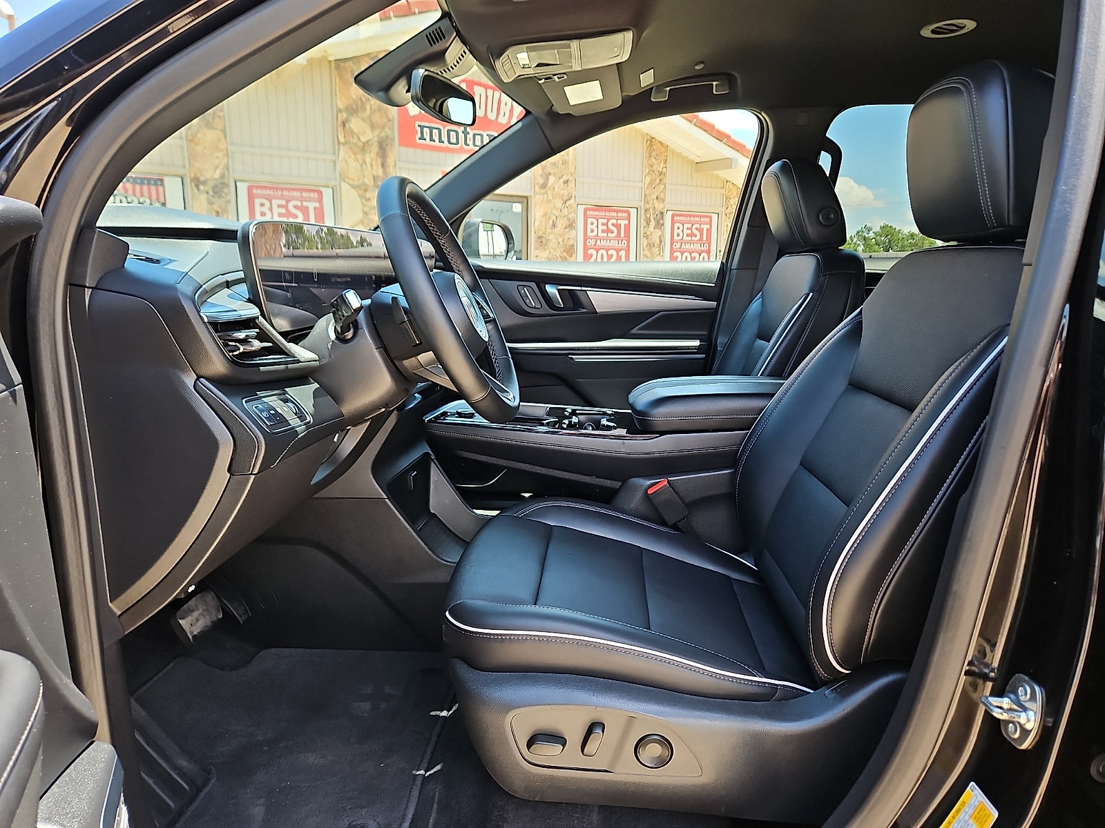 Used 2025 Buick Enclave Preferred FWD image 12