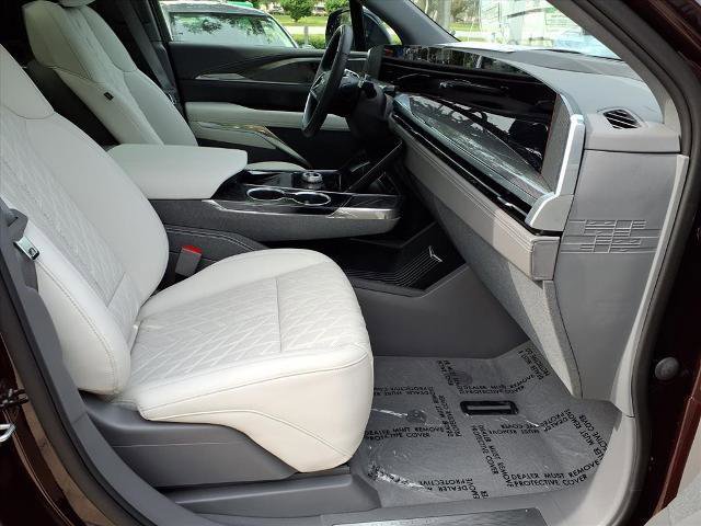New 2026 Cadillac Escalade IQ Luxury 1 w/ LPO, Floor Liner Package image 9