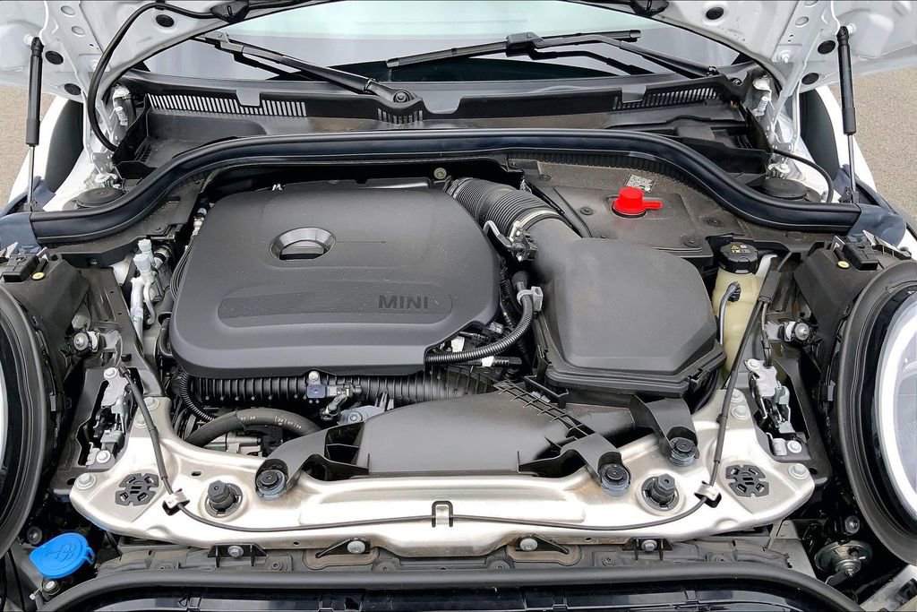 Certified 2025 MINI Cooper S image 11